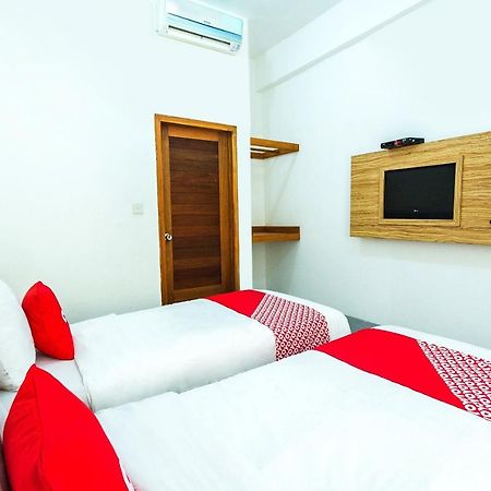 Oyo 2408 Bc Inn Mangsit Esterno foto