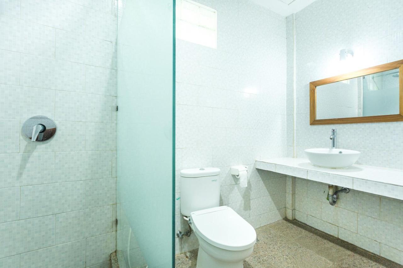 Oyo 2408 Bc Inn Mangsit Esterno foto